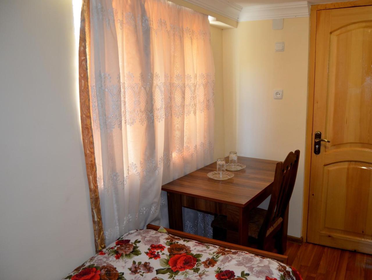 Nunu'S Guesthouse Tskaltubo Dış mekan fotoğraf